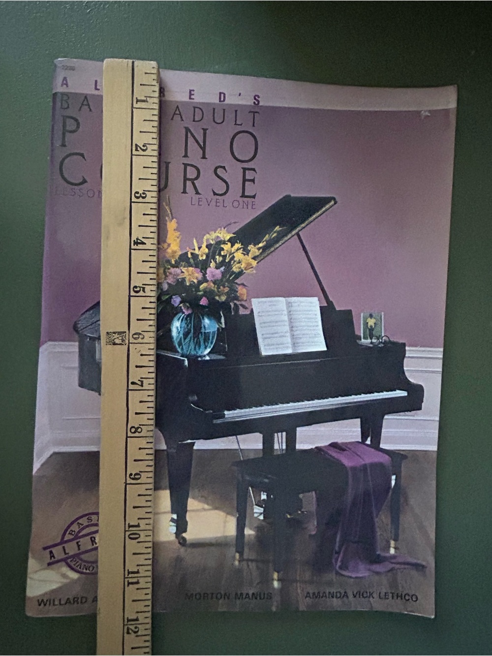Alfred's Basic Adult Piano Course: Lesson Book Level One - Picture 6 of 6